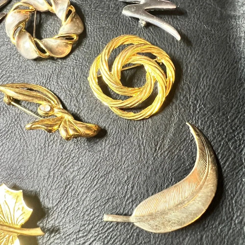 Vintage Brooch Lot 16pc Gold Silver Tone Leaf Floral‎ Geometric Mixed Size 90s